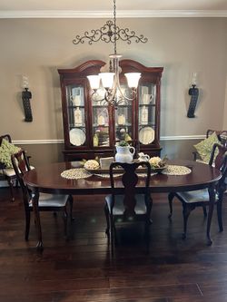 Complete Dining Room Set