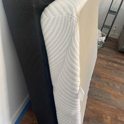 Queen size sealy mattress and box spring