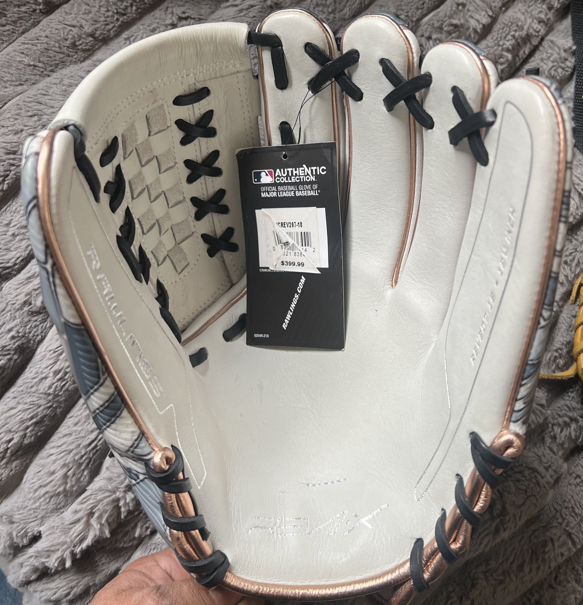 Rawlings Rev1X Softball Glove
