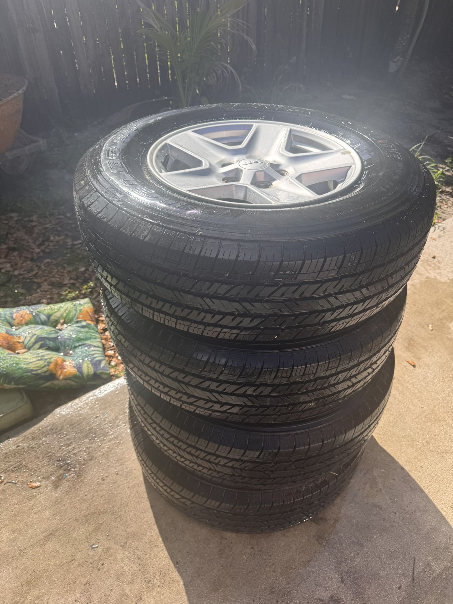 Jeep Wheels , Hood And Bumper