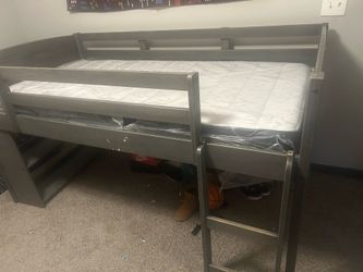 Twin Bed with Stairs