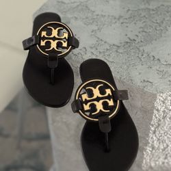 Tory Burch Black Gold Logo (different Sizes)