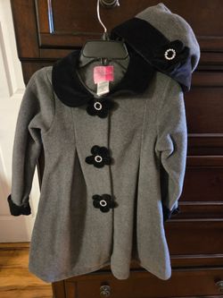 Girls size 6 Fleece jacket & matching hat