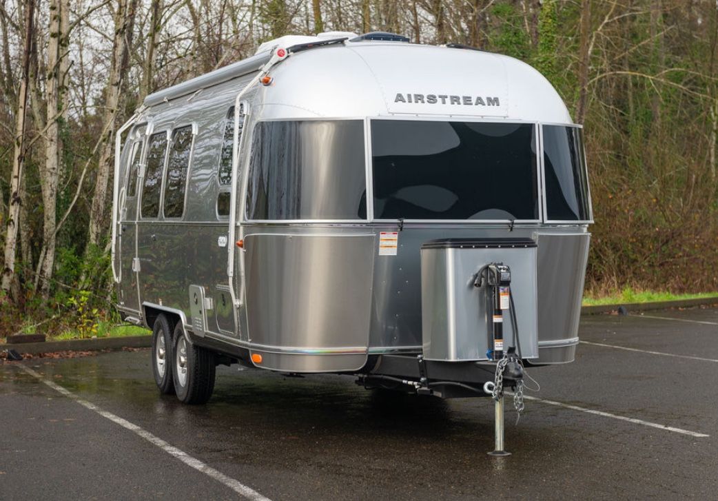 2023 Airstream Flying Cloud 23FB