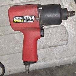 Central pneumatic 3/4 in impact wrench 