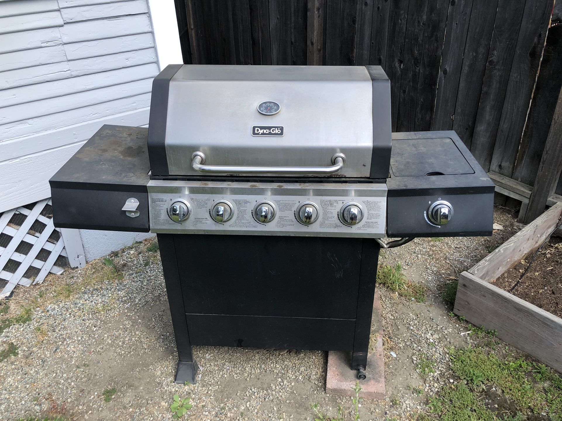 Dyna-Glo 5 Burner Propane BBQ for Sale in Ontario, CA - OfferUp