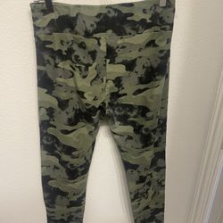 No Boundaries Junior Soft Camo Leggings, Large