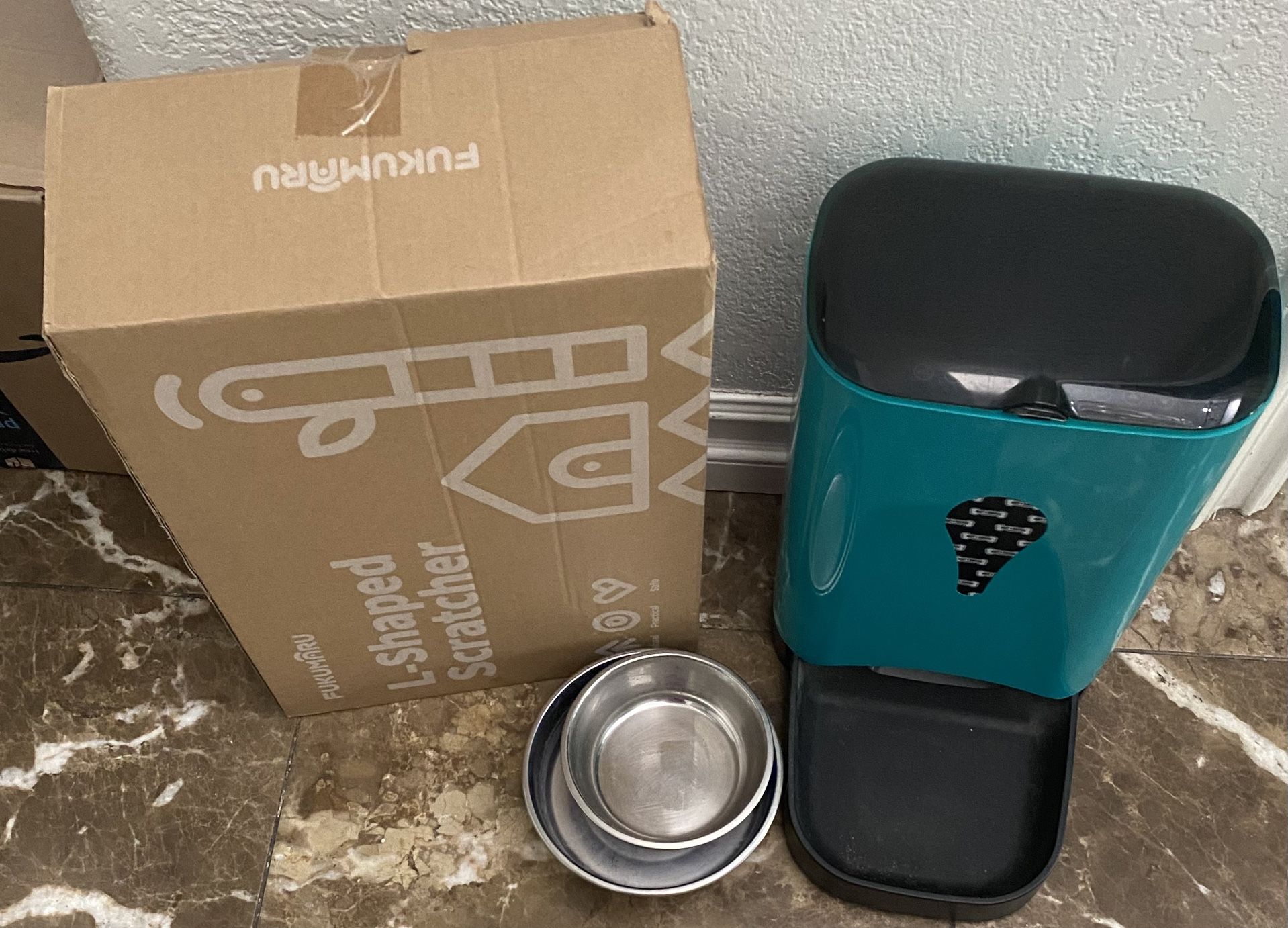 Brand New Cat, Scratcher And Feeder Bundle 