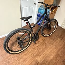 Schwinn Vega SE 27.5" Wheels Adult Comfort Hybrid Bike