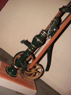 ERTL 1/7 SCALE DIE CAST METAL ANTIQUE PUMP JACK FARM TOY ANTIQUE COLLECTABLE