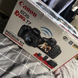 Canon EOS Rebel T7 Premium Kit