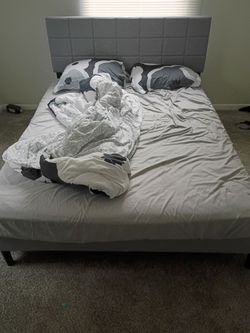 Queen Bed