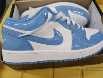 NEW MENS JORDAN LOW 1