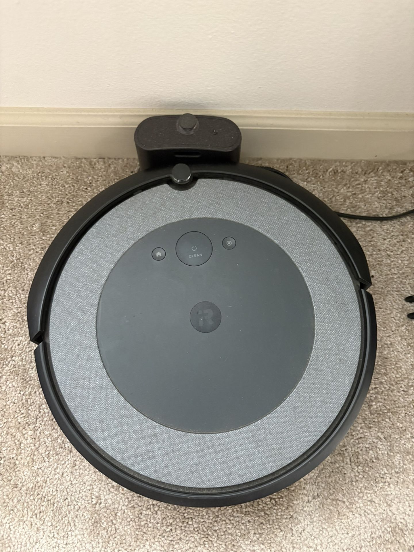 iRobot Roomba i3 Vacuum Cleaner