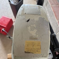 6 HP Outboard w/gas tank and 30LB TM