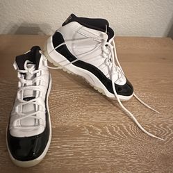 Air Jordan 11 Retro Gratitude