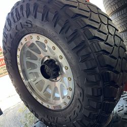 Vendo Set De Rines Nuevos 17x9 De Ancho De 6-135Lugs Con Llantas 295/70/R17 Maxxi 🔥✅