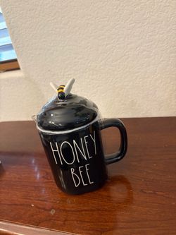 Rae Dunn Honey Bee Mug with Lid