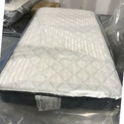 Queen MATTRESS -