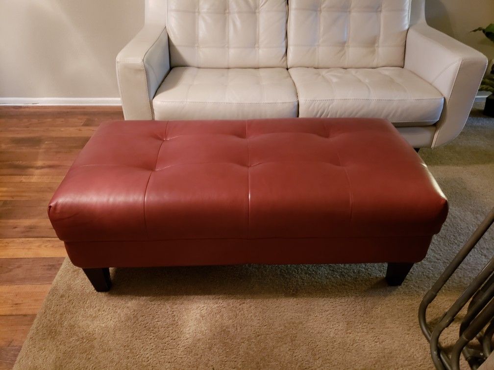 Havertys Metropolis White Leather Love Seat with Red leather