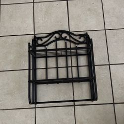 Towel holder for restroom