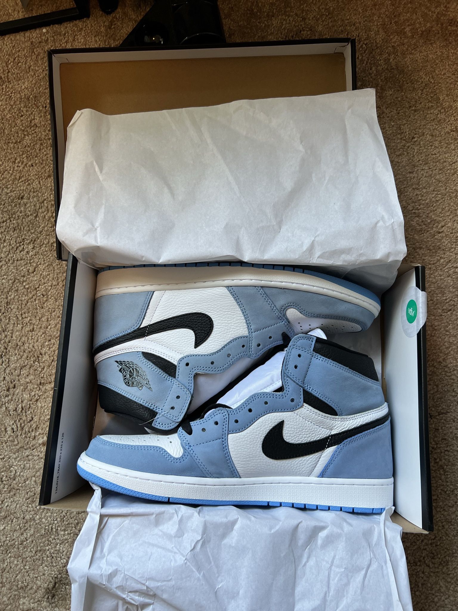 Air Jordan 1 University Blue