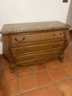 Vintage French Provincial/Bombay-style 3-drawer dresser