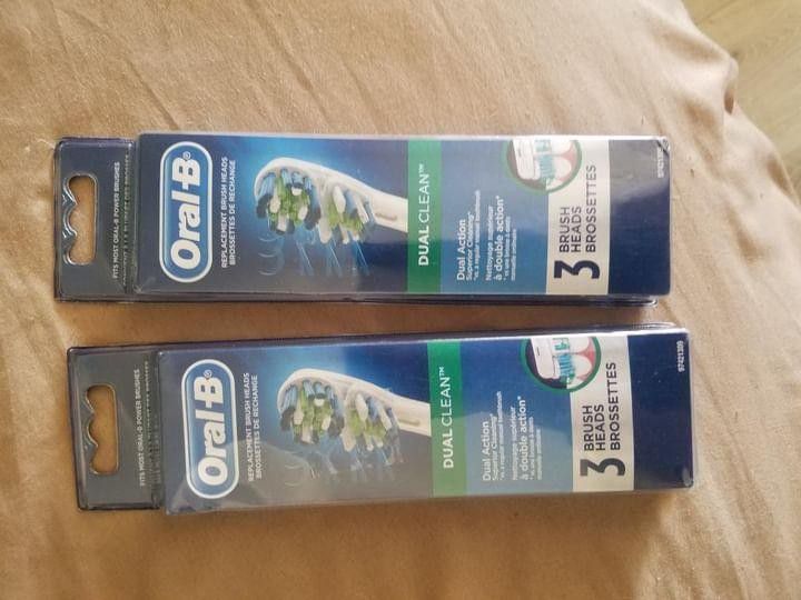 Oral-B Dual Clean Replacement Brush Heads
