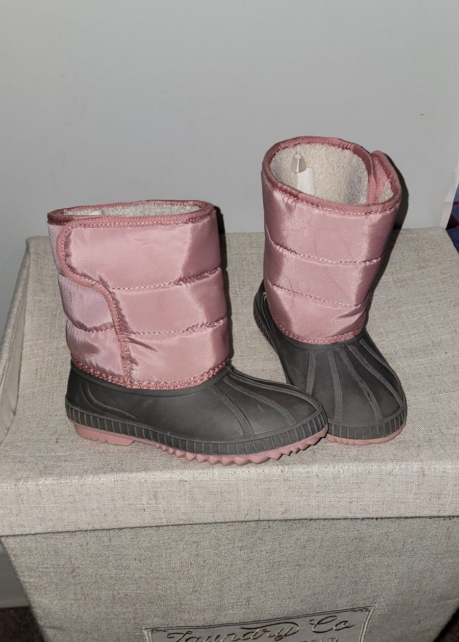 Old Navy Snow Boots