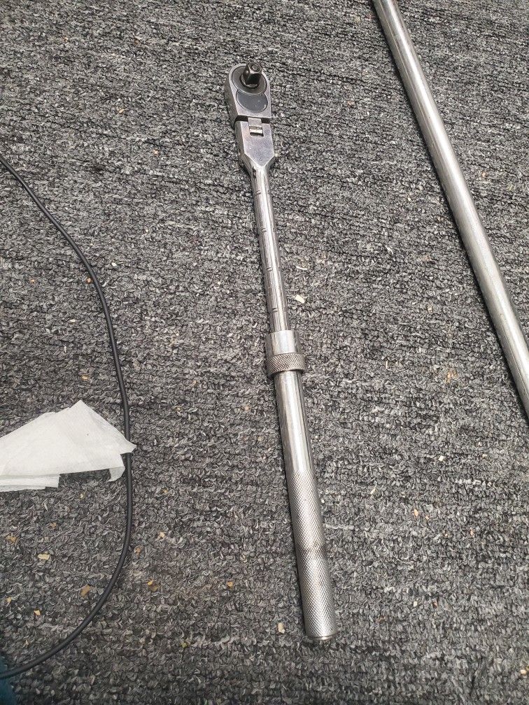 3/4" Drive Industrial Extendable Ratchet - 7.5" to 29" Telescopic Locking Shaft Reversible Torque Wrench