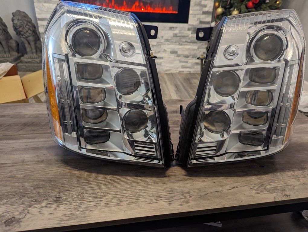 Cadillac Escalade Platinum Headlight Assembly