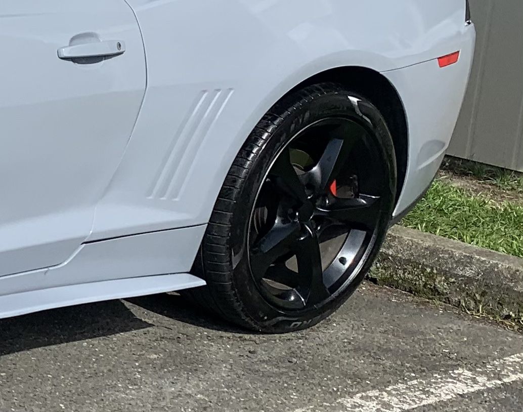 Rims And Tires  For  Chevrolet Camaro  20”