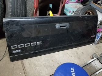 02-08 dodge ram tailgate