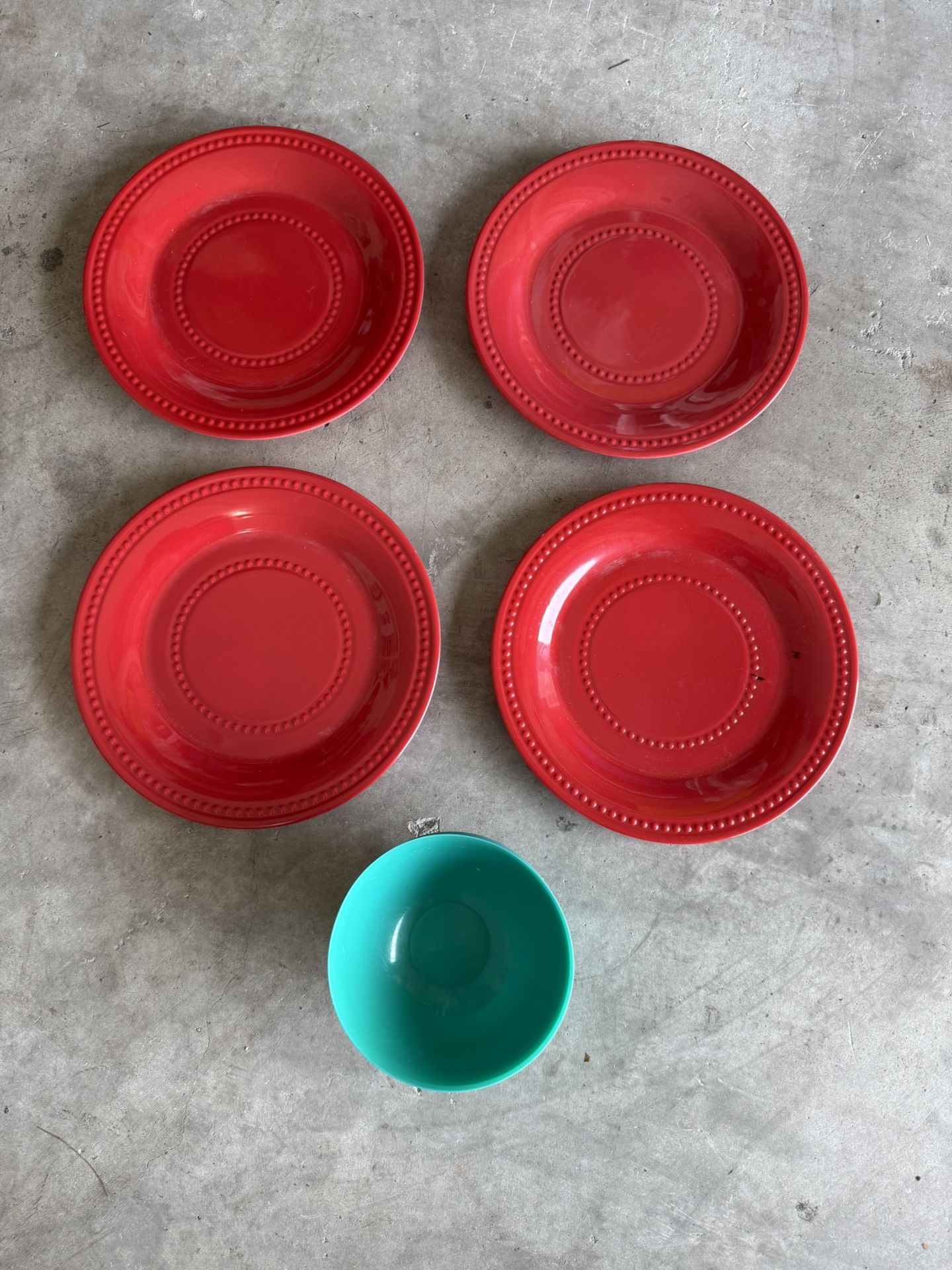 Durable Plastic Plates And Bowls