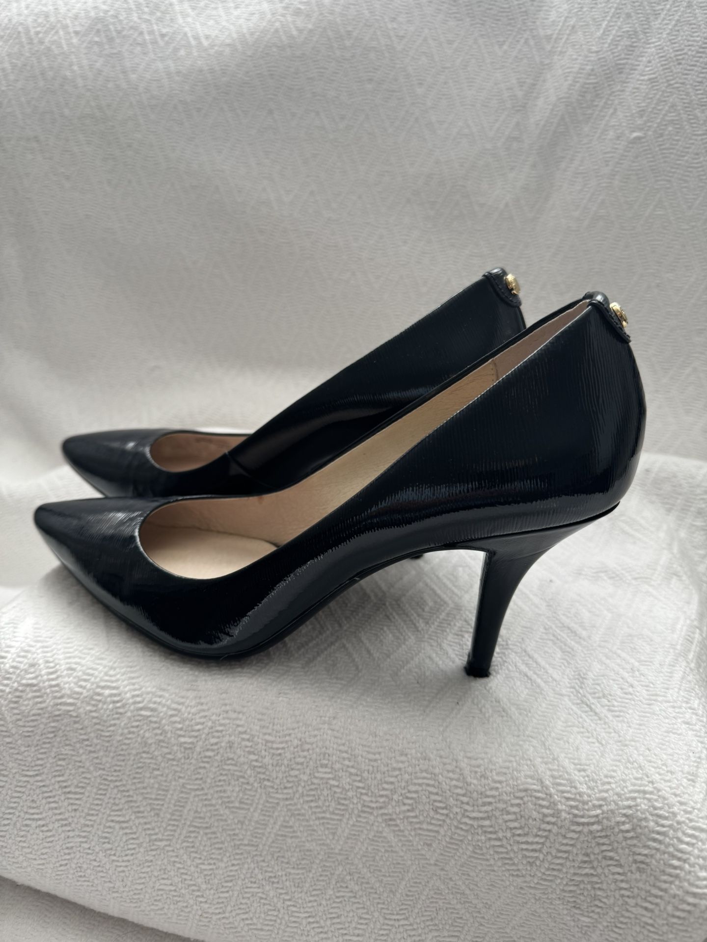 MK Navy Heels