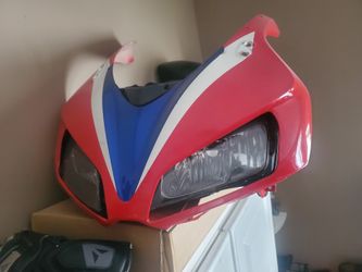 09-14 R1 Parts And 05-07 Cbr 1000rr Parts For Sale