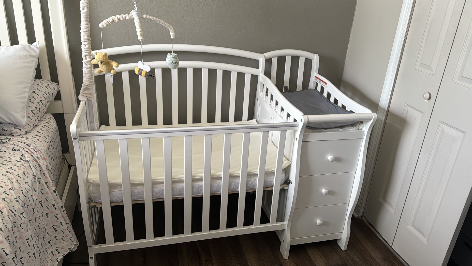 Cuna Con Gavetas  Poco Uso