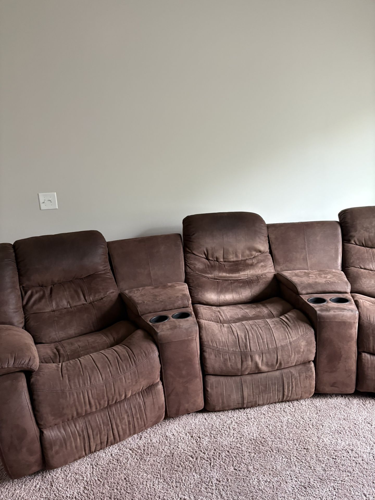 Brown Reclining Chairs With Cup Holders – Great Deal!