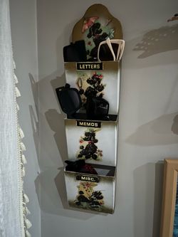 Cute Vintage Mail Holder