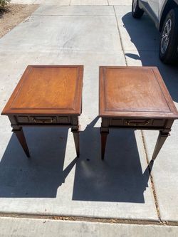 Rare Matching Pair of Vintage 1960s Gunlocke Company End Tables (Model 105)