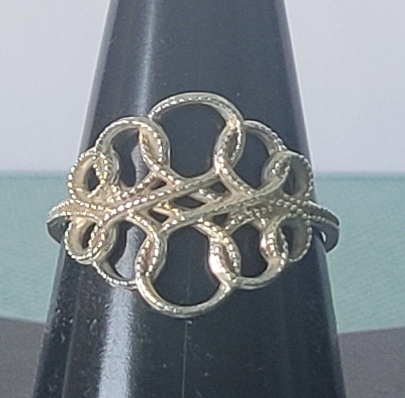 Avon Vintage Sterling Silver  .925 Ring