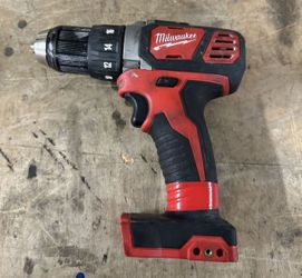 Milwaukee Drill M18 18V