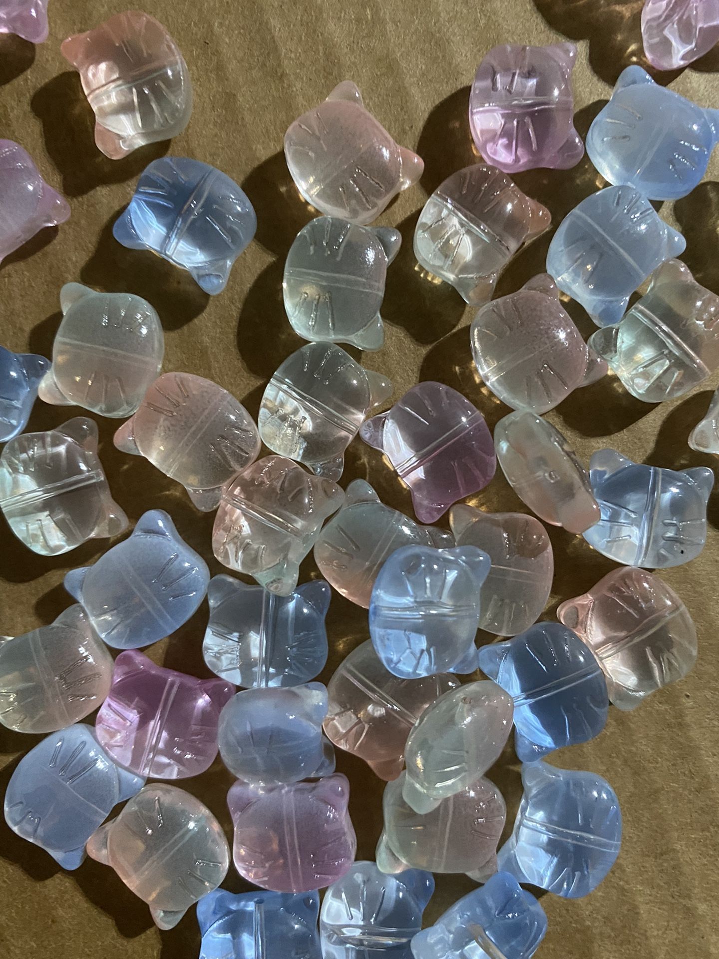 40pc Cat Head Glass Beads