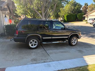 2000 Chevrolet Blazer LT 2-Door SUV