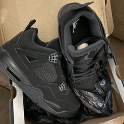 Black Cat Jordan 4