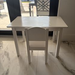 Kid’s Desk