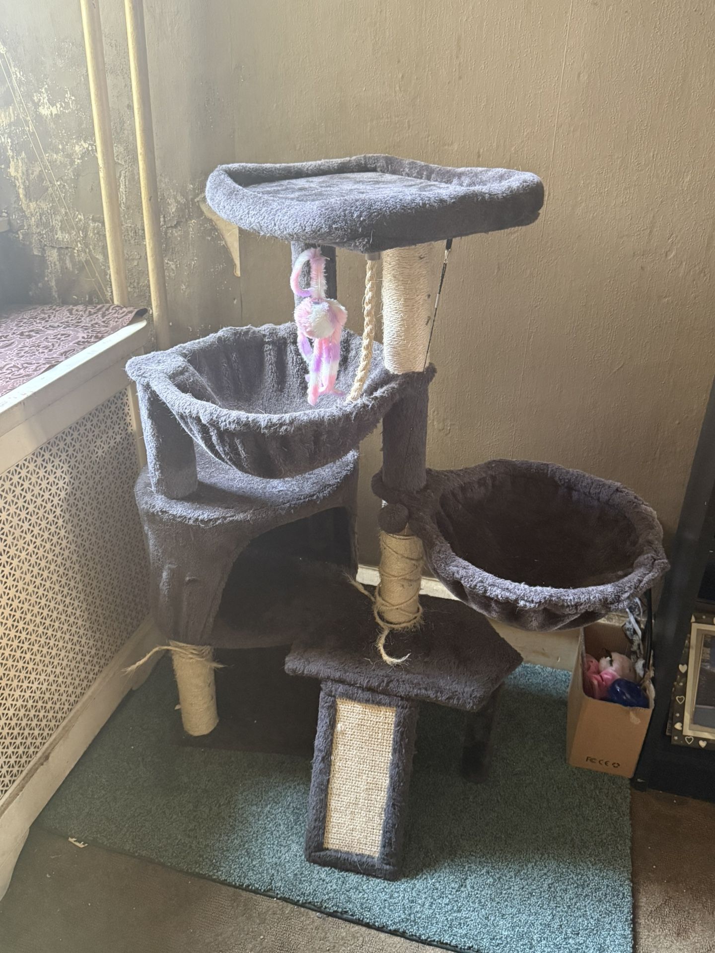 Cat tree