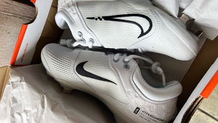 Softball/baseball cleats