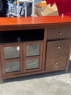 Entertainment stand