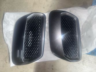 Used Genuine OEM Ford 2018 - 2023 Mustang S550 hood air vent heat extractor bonnet grilles set